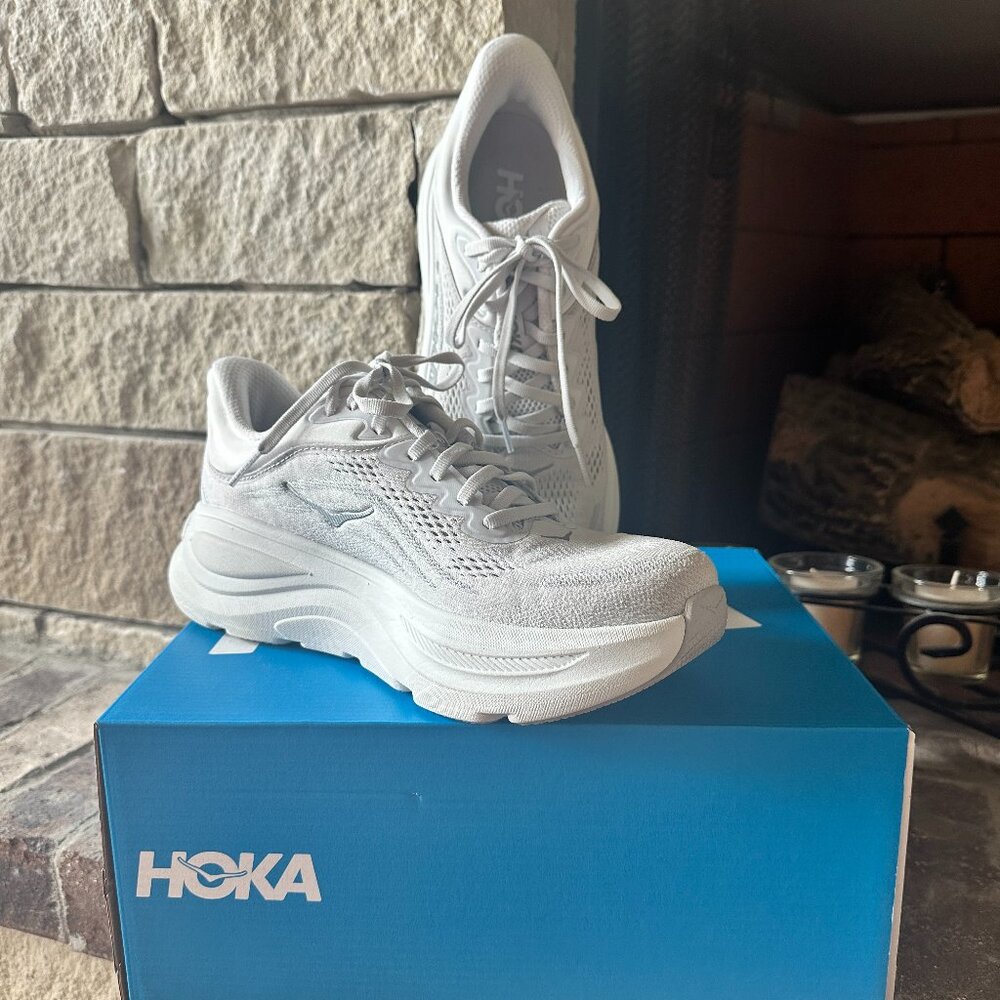 HOKA Women’s Bondi Size 9 Stardust Silver Running Shoes
